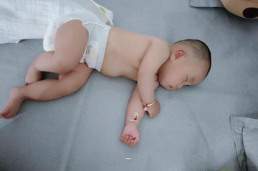 滦南宝宝总是摇头怎么回事
